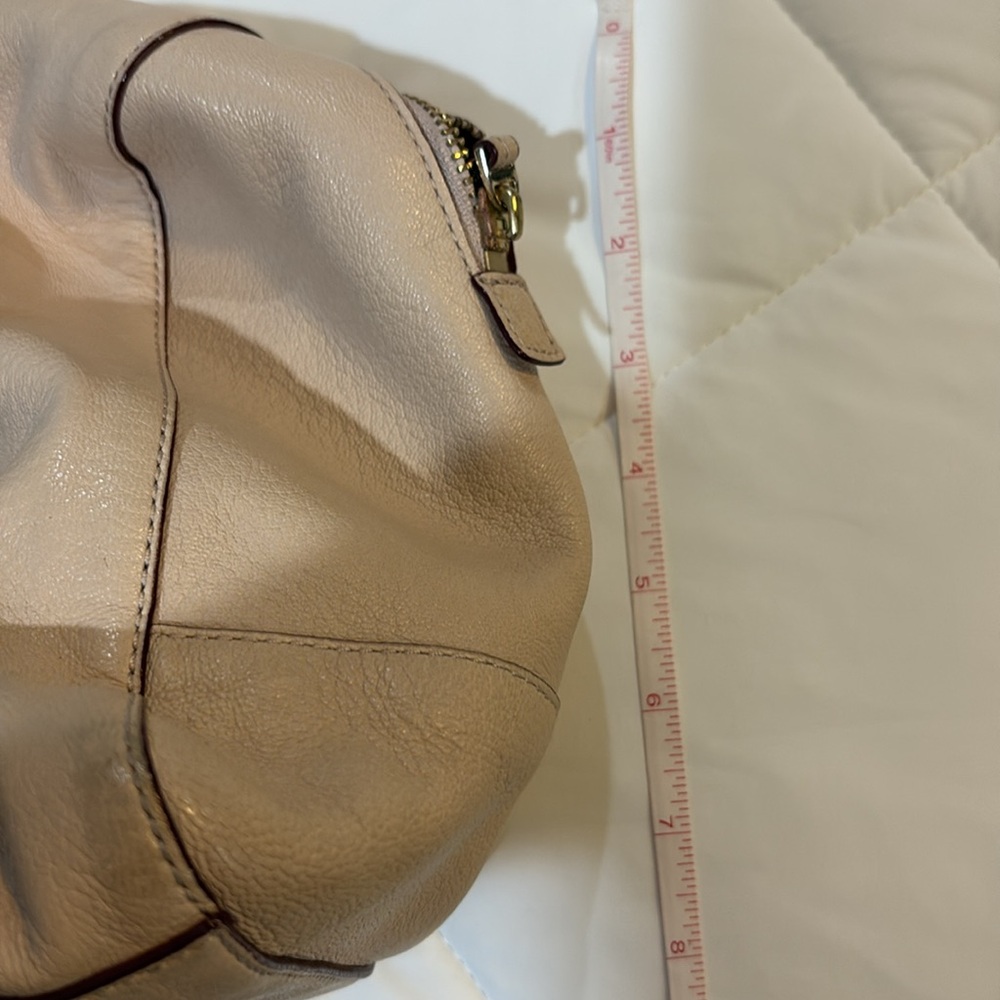Tory Burch Beige Brody bag Leather Tote - Picture 13 of 14